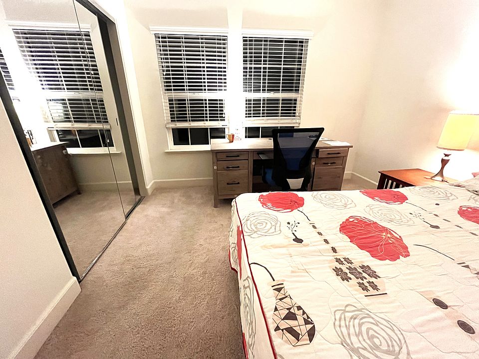queen size bed with extra large desk