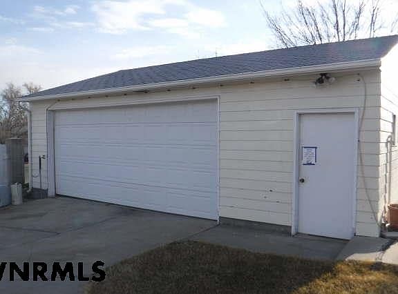 3rd image of 1150 Country Club Dr