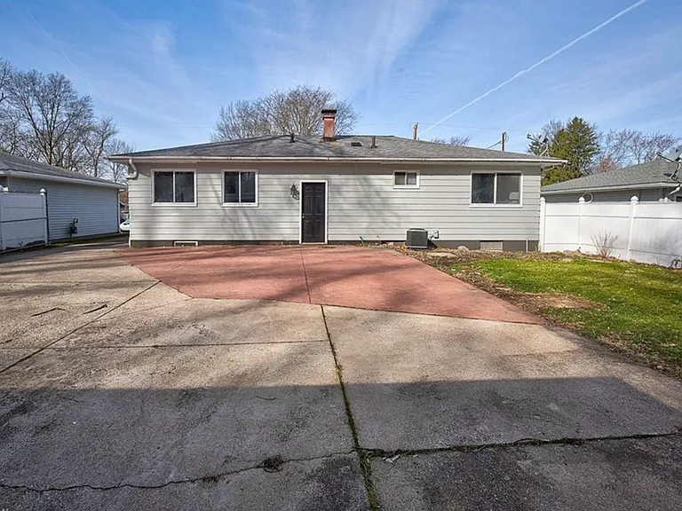 367 Ellen Ave — Photo 19