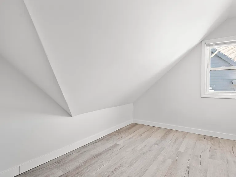 146 Hobart St #3 — Photo 7