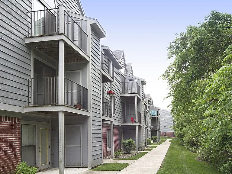 Glenn Valley Apartments — Photo 43