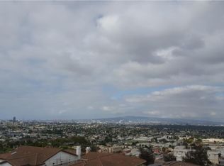 2124 Sea Ridge Dr, Signal Hill, CA 90755