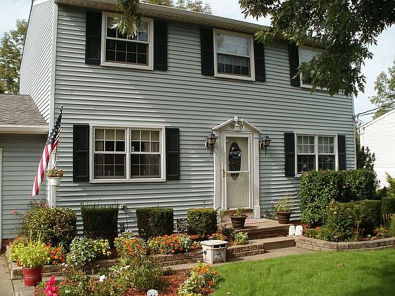 Front of colonial