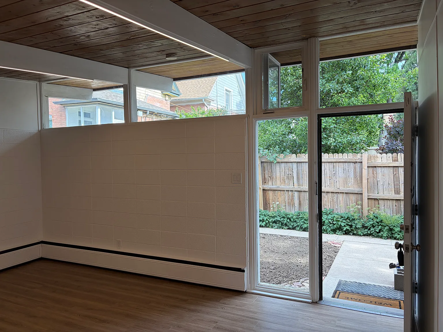 Studio, 360 sqft, $1,300 — Photo 2