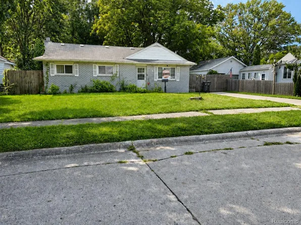 264 Helen St, Inkster, MI 48141