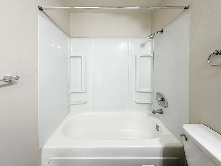 French Quarter Apartments — Photo 39