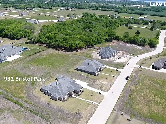 4th image of 932 Bristol Park