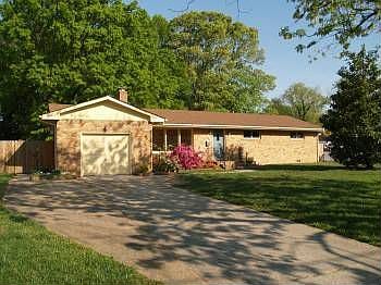 3rd image of 581 Dellwood Dr