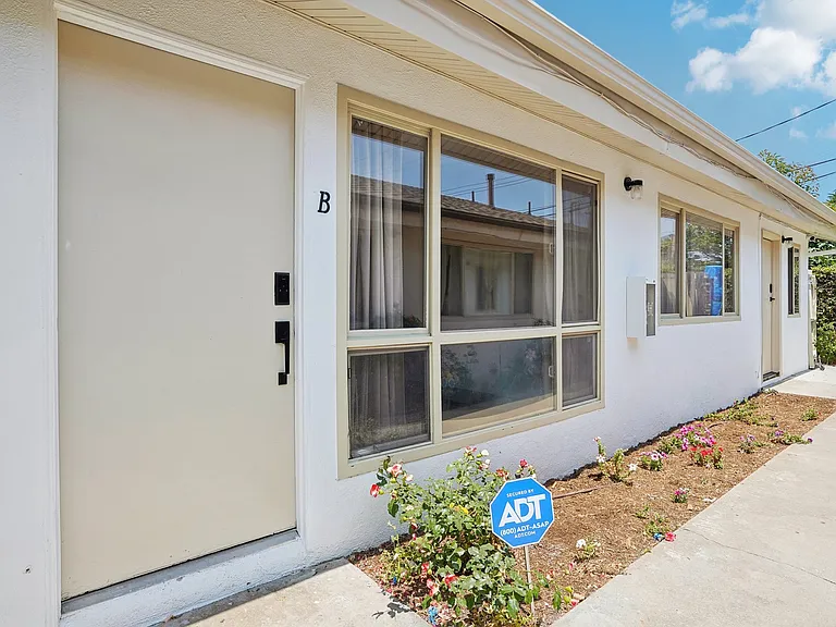 1539 W Stanford St #B — Photo 19