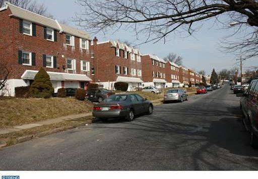 2nd image of 10104 Jeanes St