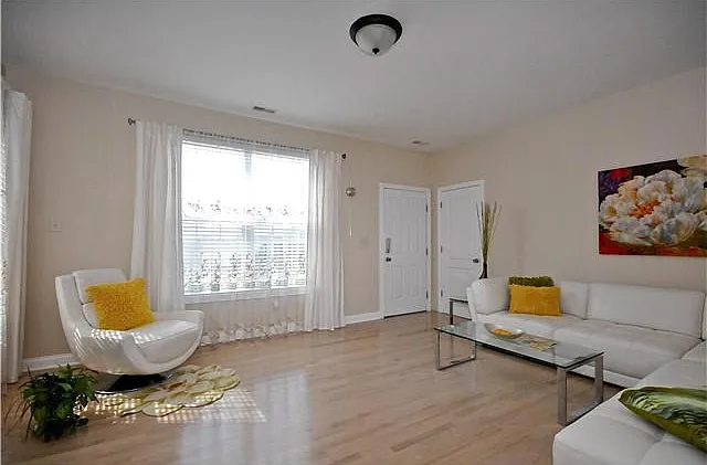 Bullfinch Way 4041 - 1 — Photo 2