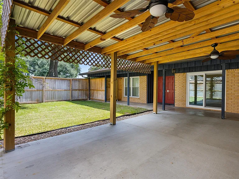 3808 Avenue O — Photo 10