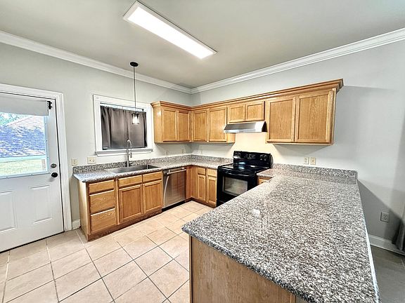 5th image of 16918 Watkins Rd