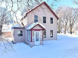 633 Division St W, Faribault, MN 55021