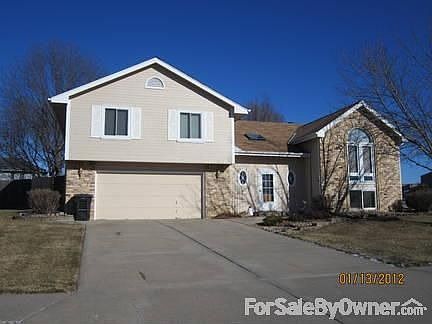 1st image of 916 Joseph Dr