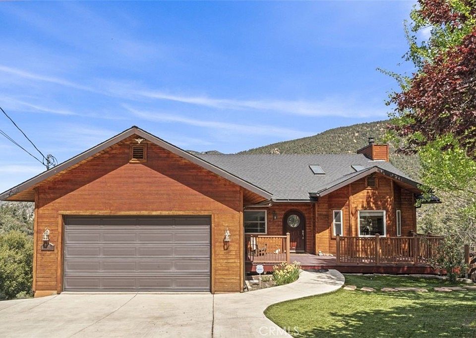 1st image of 2720 Hillcrest Ct