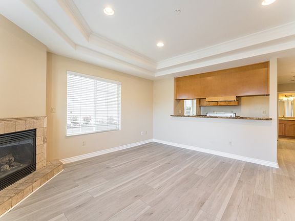 4th image of 719 E Providencia Ave APT 101
