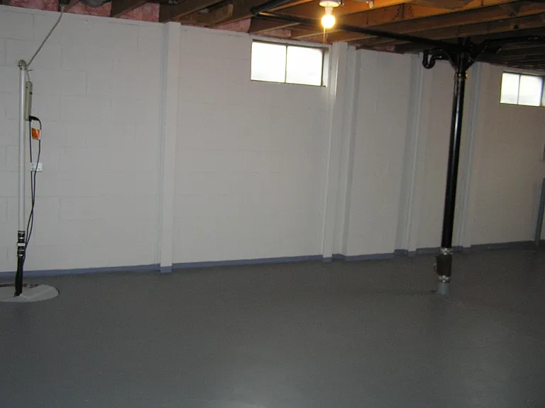 Basement: W 24'11"x L 25'8" = 640sq. ft Three of six