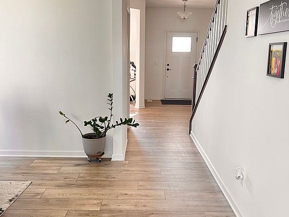 3rd image of 7862 Jade Ln