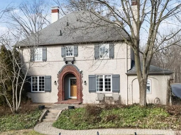 3234 Hardisty Ave, Cincinnati, OH 45208