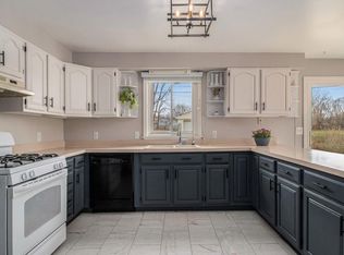 1275 Rambling Rd, Ypsilanti, MI 48198