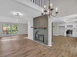 8017 N Tracy Ave, Kansas City, MO 64118