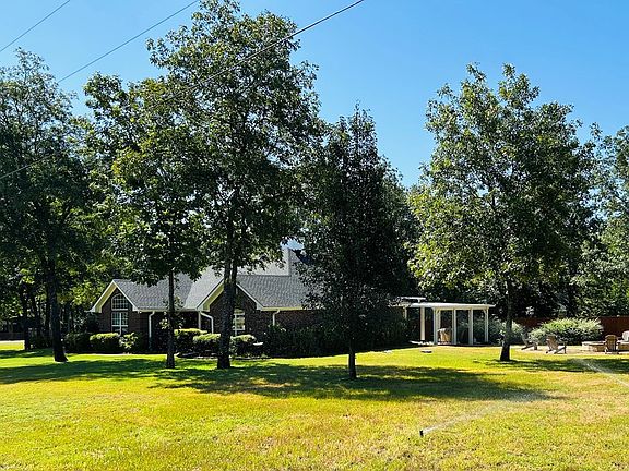 2nd image of 1235 Oak Tree Dr