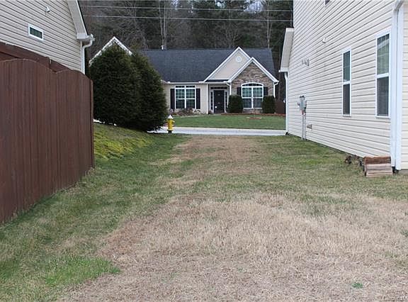 5th image of 65 Brookstone Ct