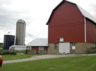 S1969 Bunker Dr, Baraboo, WI 53913