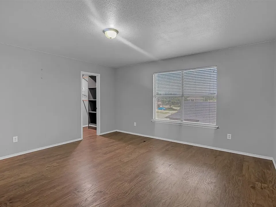 8109 Zephyr Ct