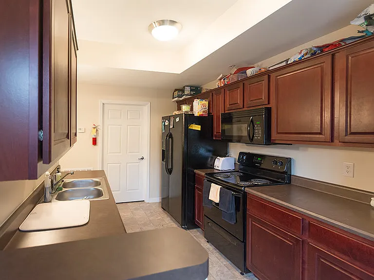 East Bay II Apartments — Photo 50