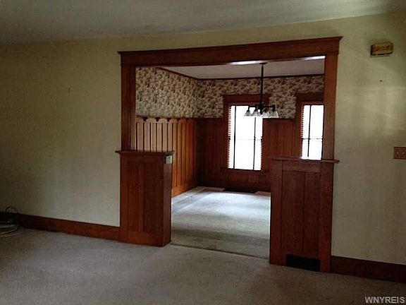 4th image of 88 Church St