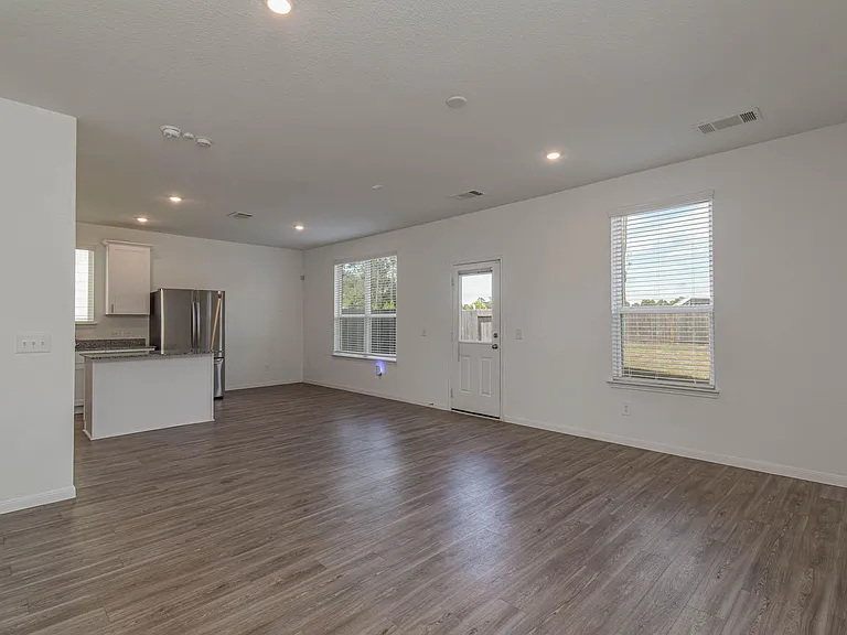 5727 Finely Run St — Photo 8