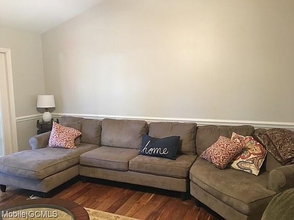 2nd image of 5858 Chattanooga Dr