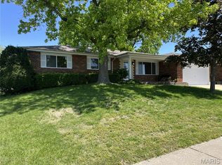 3128 Kister Dr, Saint Charles, MO 63301