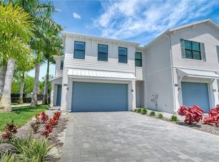 12953 Pembroke Dr, Naples, FL 34105