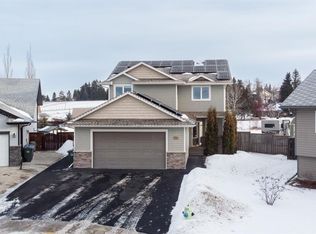 4828 SW 55 Boulevard Close, Innisfail, AB T4G0A2