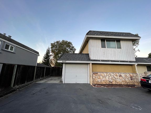 Exterior/One-Car Garage