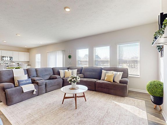 3rd image of 5441 Hopewell Valley Dr