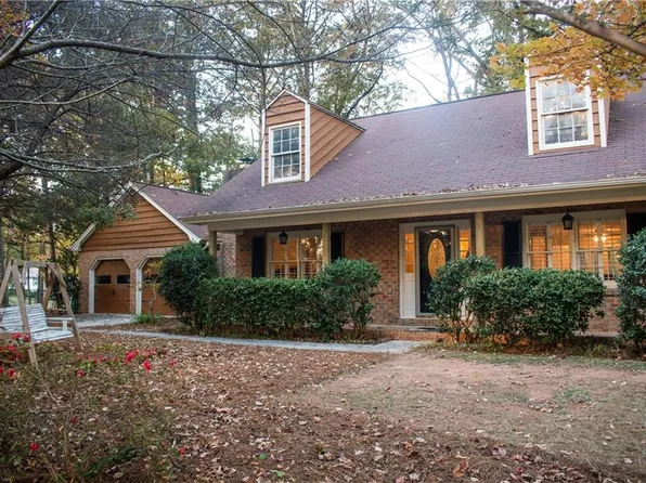 4015 Manor House Dr, Marietta, GA 30062