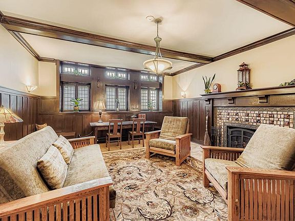 3rd image of 2219 Pillsbury Ave #5