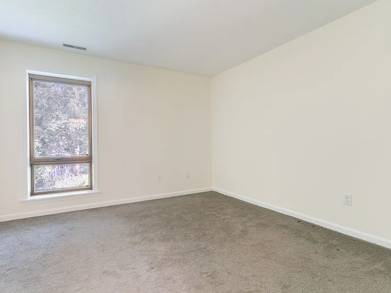 23240 Rosewood Ct #9 — Photo 12