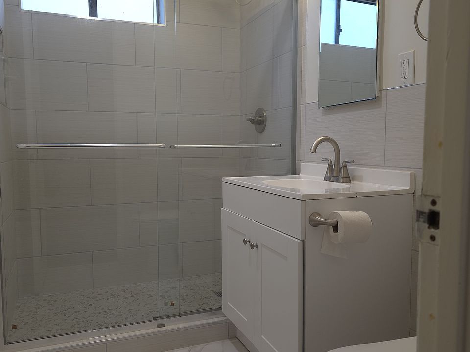 1st image of 25901 Viana Ave