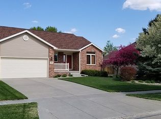 5910 S 91st St, Lincoln, NE 68526