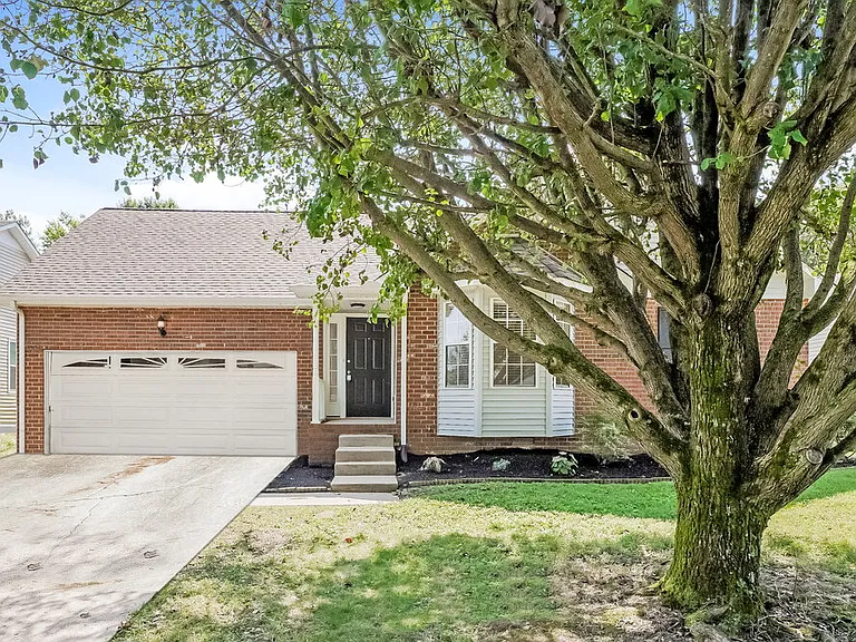 2007 Waterford Dr — Photo 1