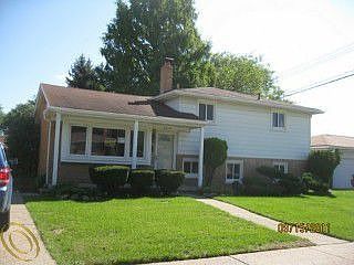 1st image of 9732 Marie St