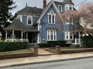 34 High St APT 5, North Attleboro, MA 02760