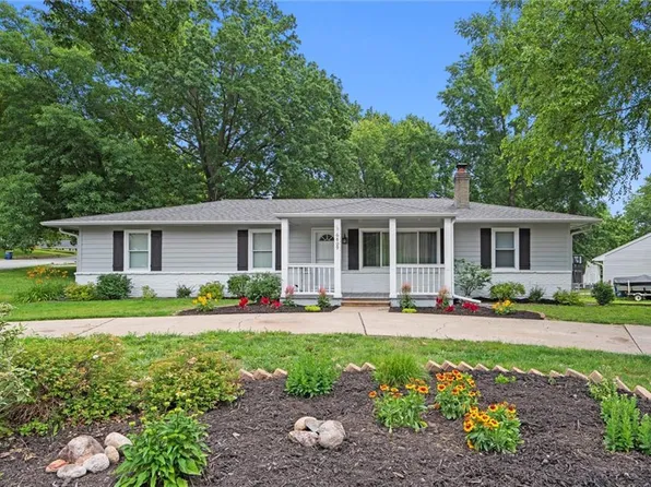 6809 N Brookside Rd, Pleasant Valley, MO 64068