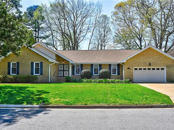 4505 Old English Cir, Virginia Beach, VA 23455