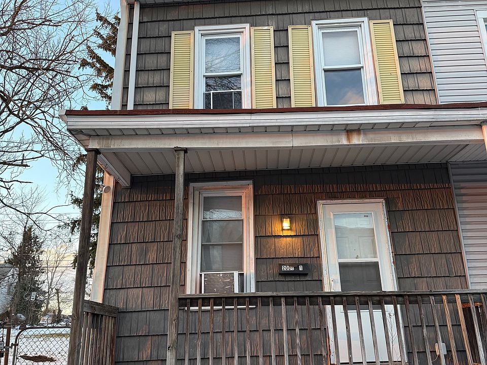 1st image of 2004 Kensington St #1
